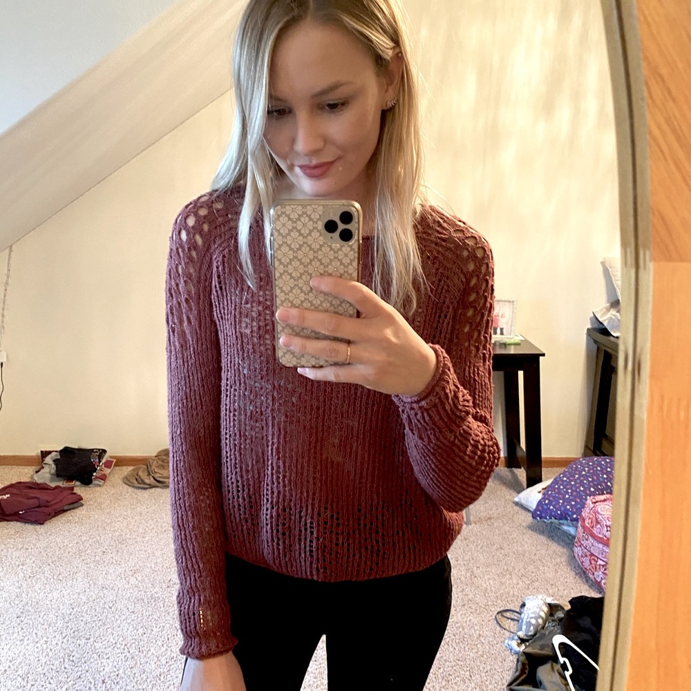 Small Billabong knit sweater